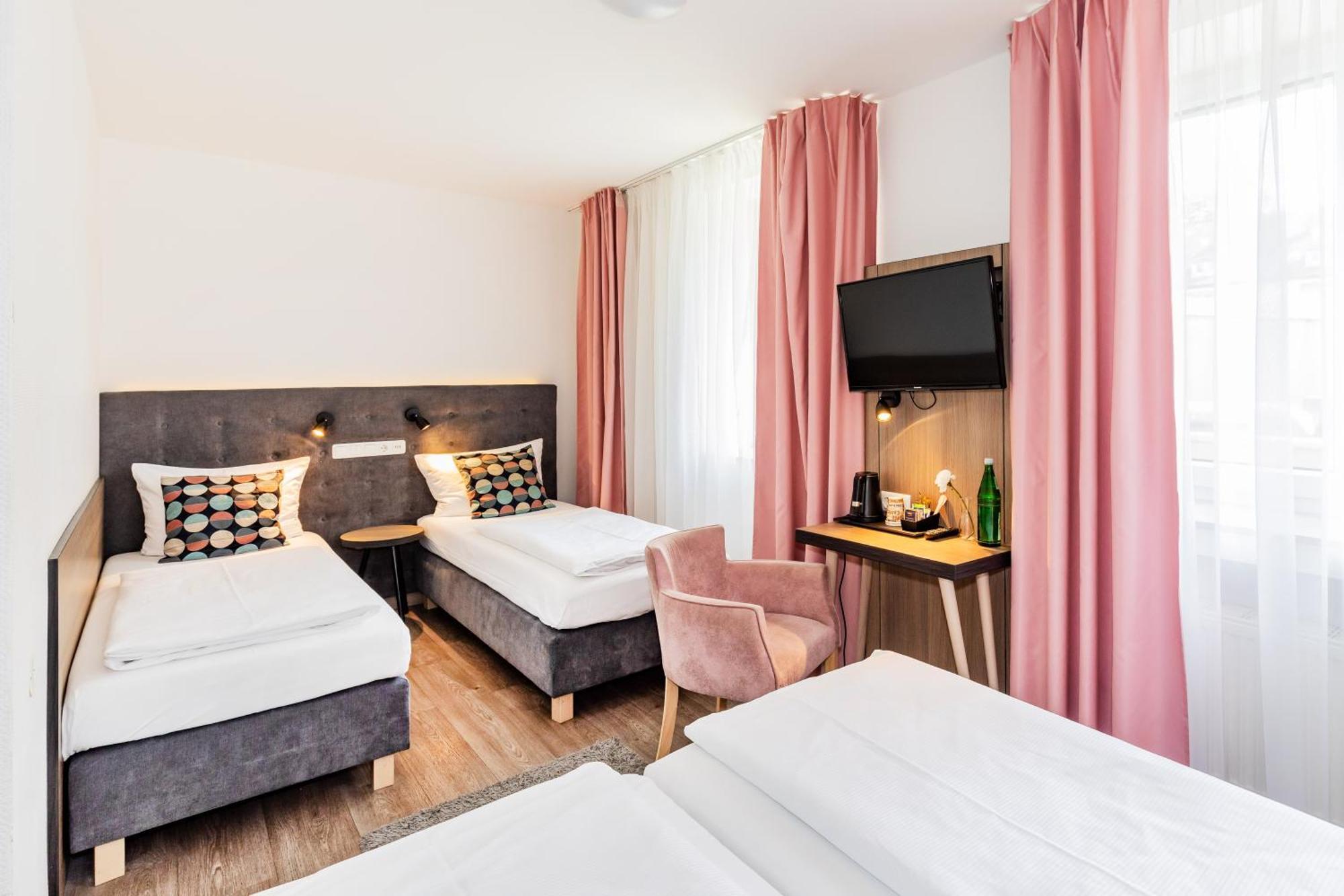 Home Hotel Hotel 3*