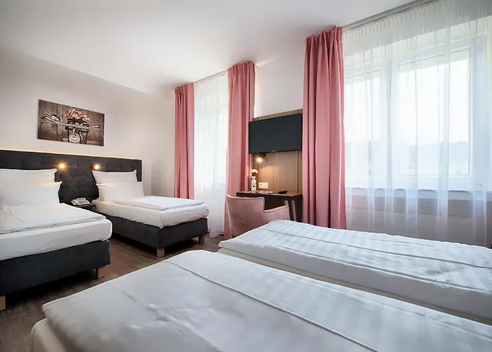 Home Hotel