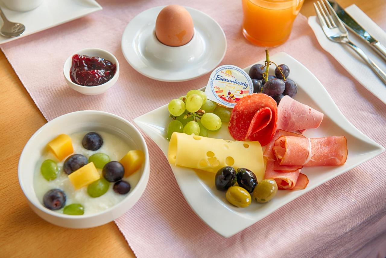 Home Hotel 3*