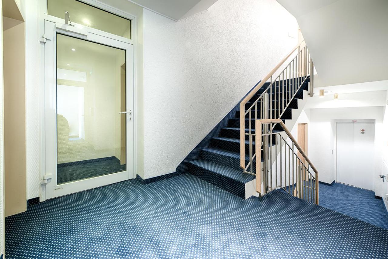 Home Hotel