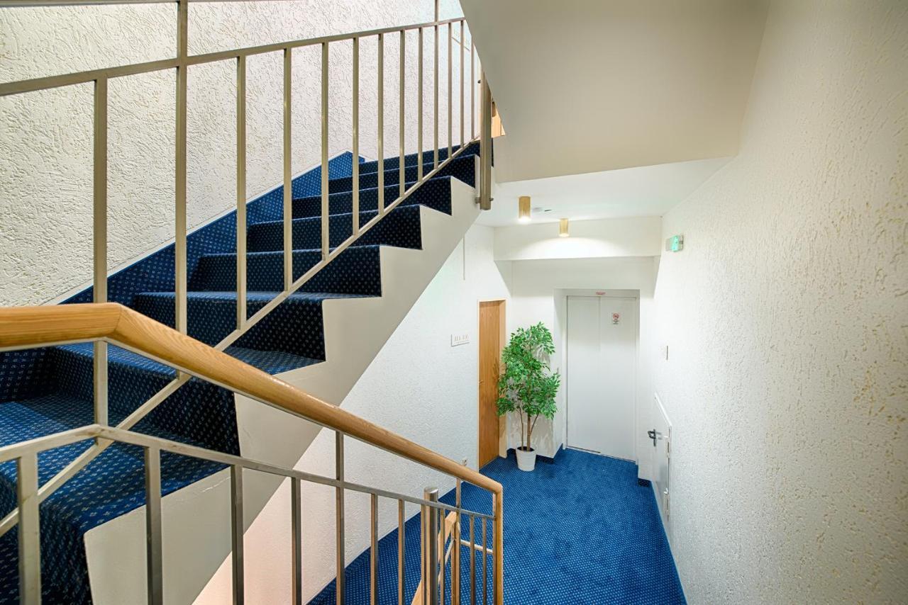 Hotel Home Hotel