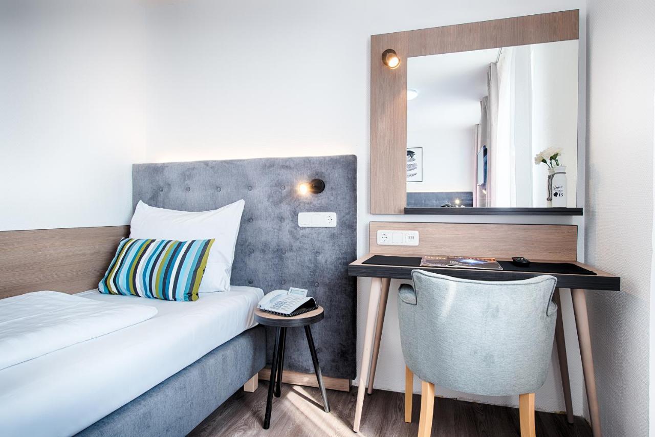 Home Hotel Hotel