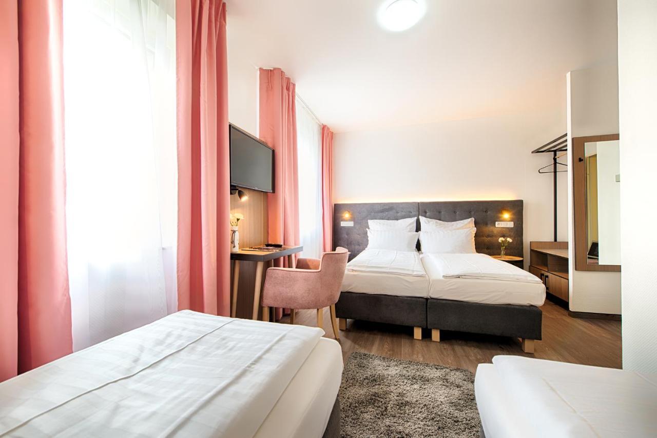 Hotel Home Hotel 3*