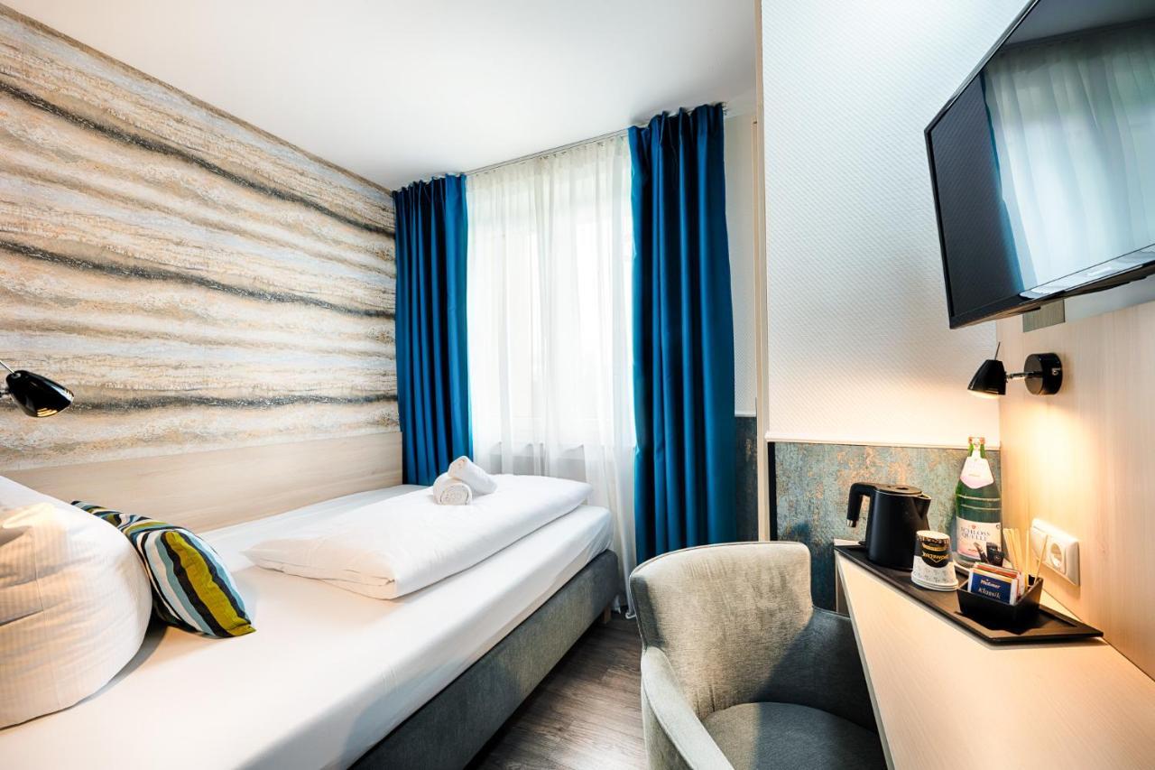 Home Hotel