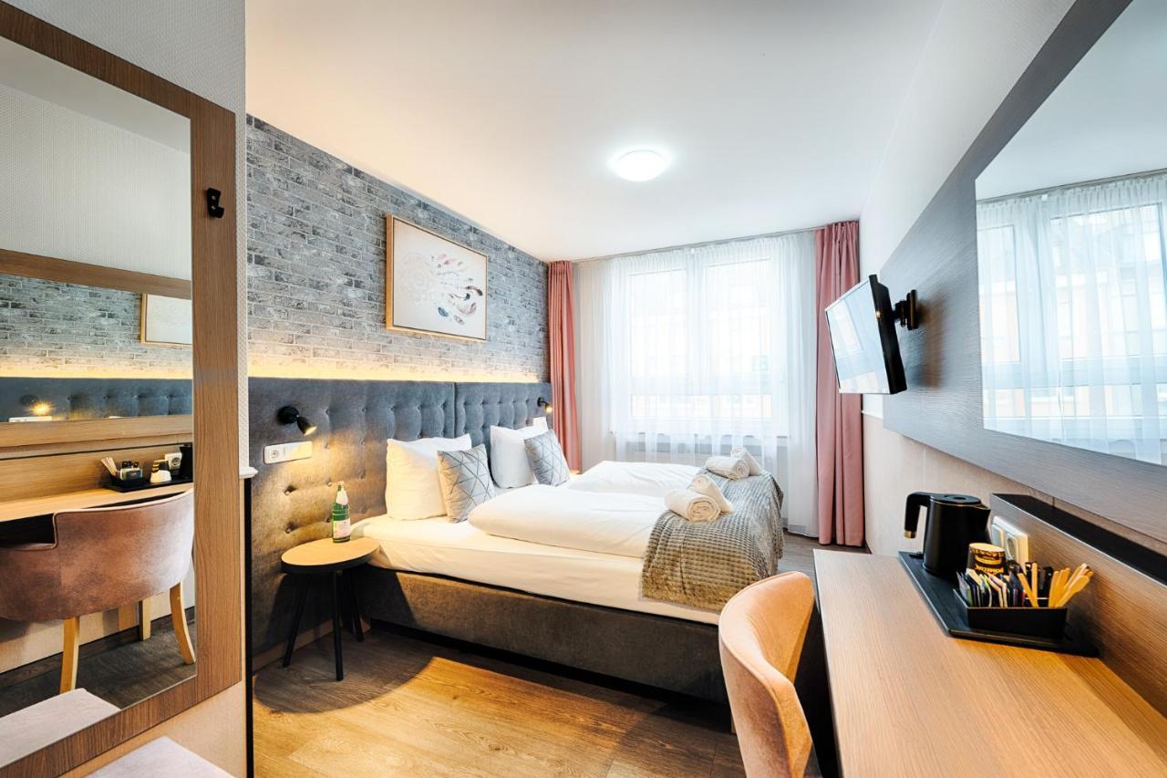 Hotel Home Hotel 3*