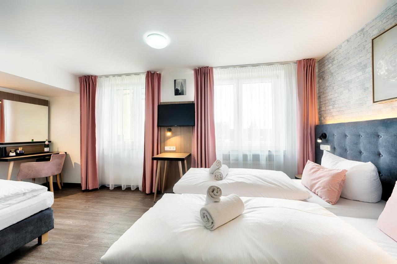 Home Hotel 3*