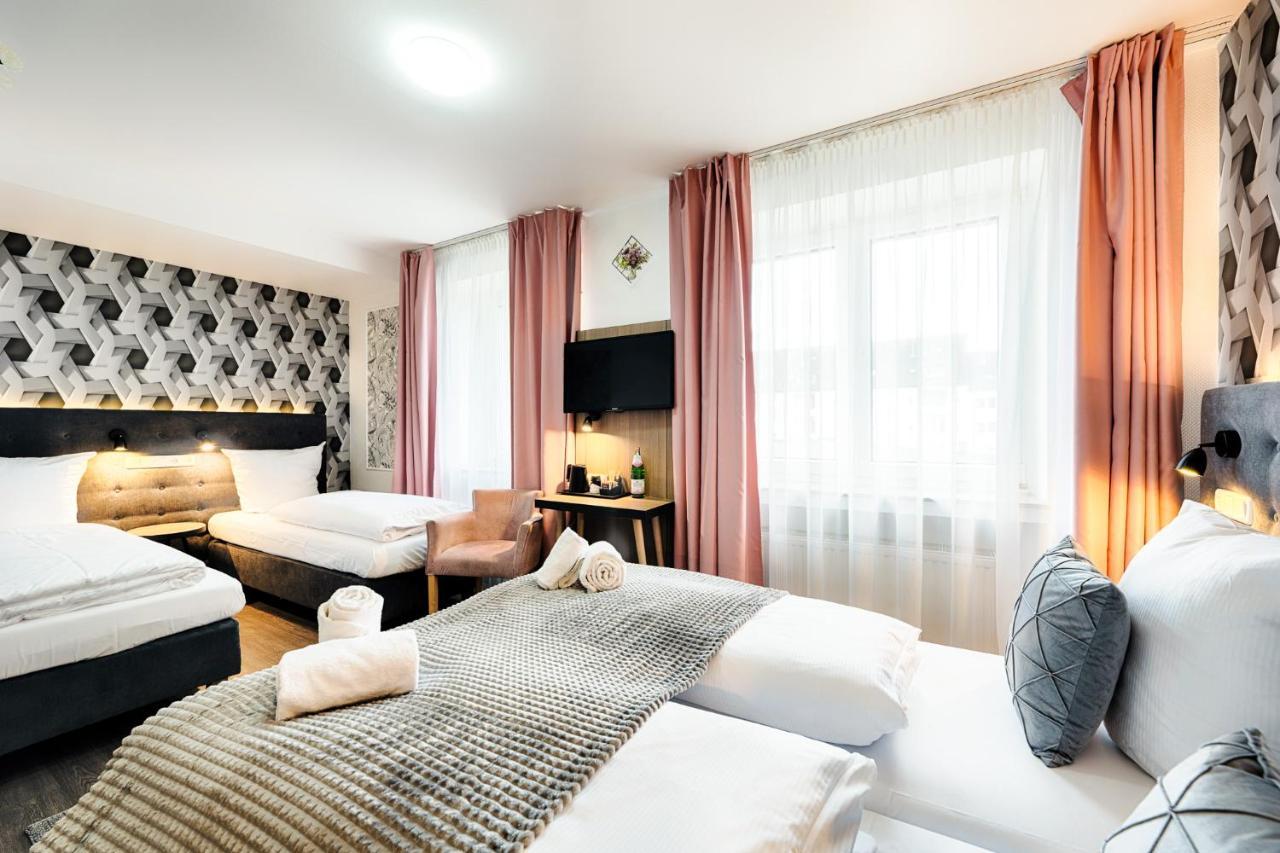 Home Hotel