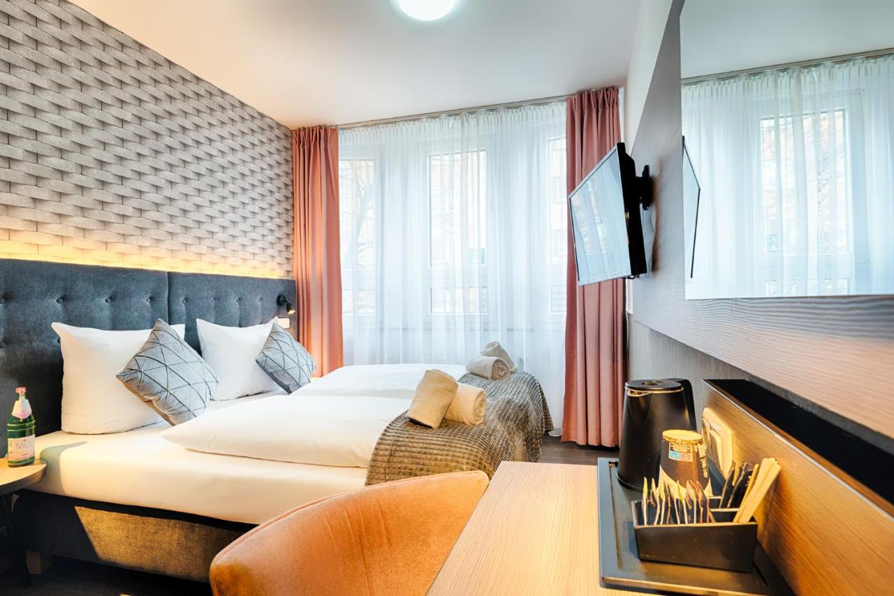 Home Hotel Hotel